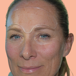 Goodbye Wrinkles silicone forehead mask will help to smooth wrinkles and hydrate the skin on your forehead. 